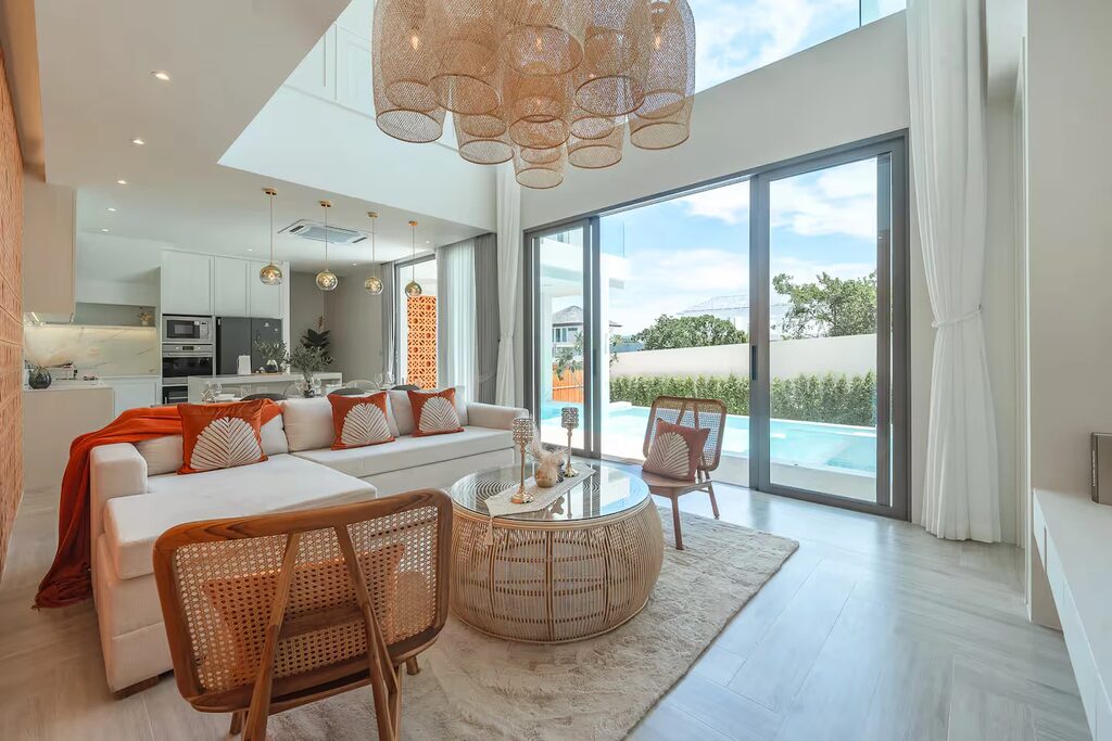 Alisa Villa, 6