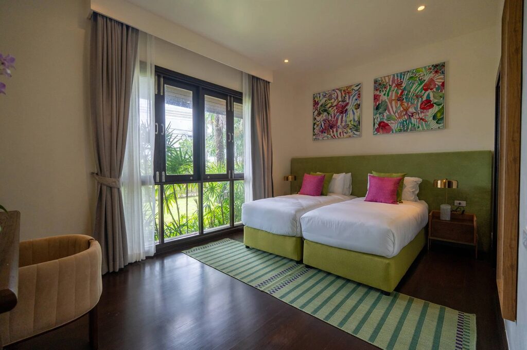 Laguna Homes 57/12, 11