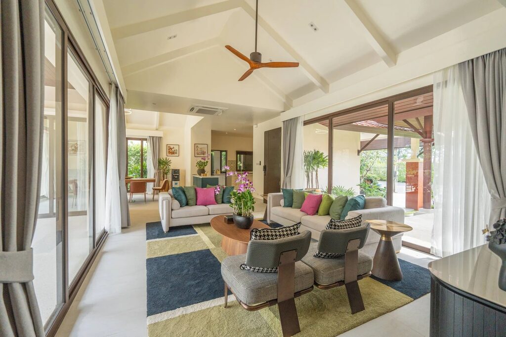 Laguna Homes 57/12, 15