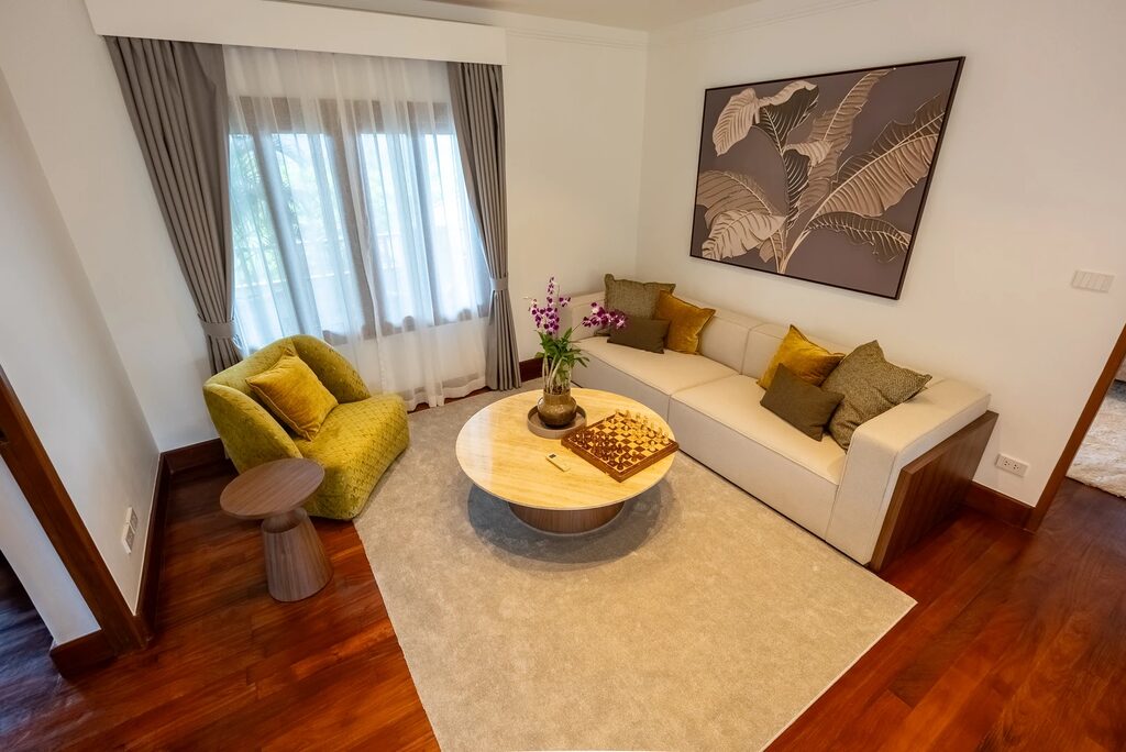 Lakewood Villa 1, 6