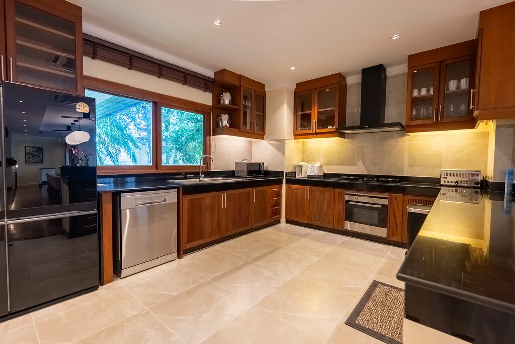 Lakewood Villa 10, 8