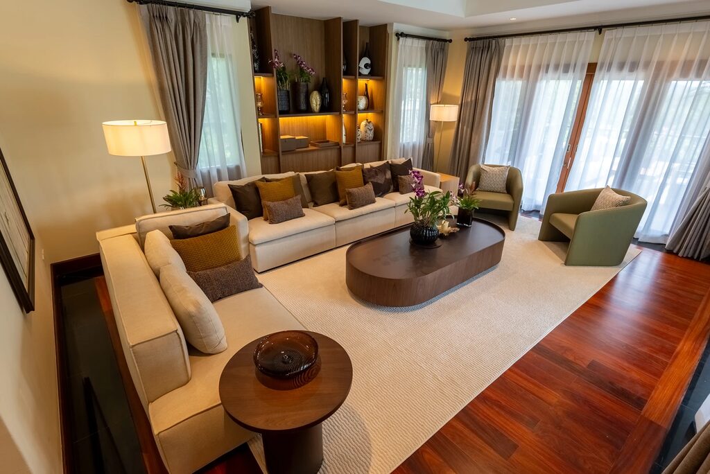 Lakewood Villa 10, 12