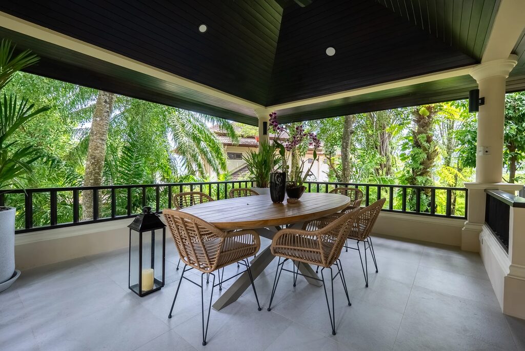 Lakewood Villa 10, 13