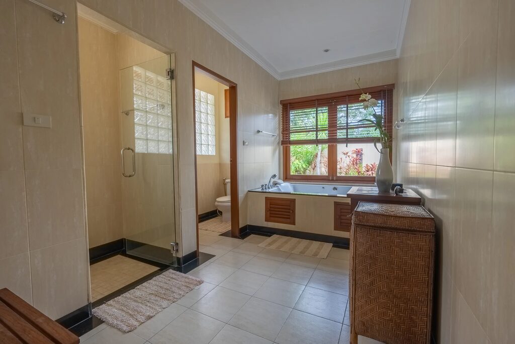 Lakewood Villa 5, 17
